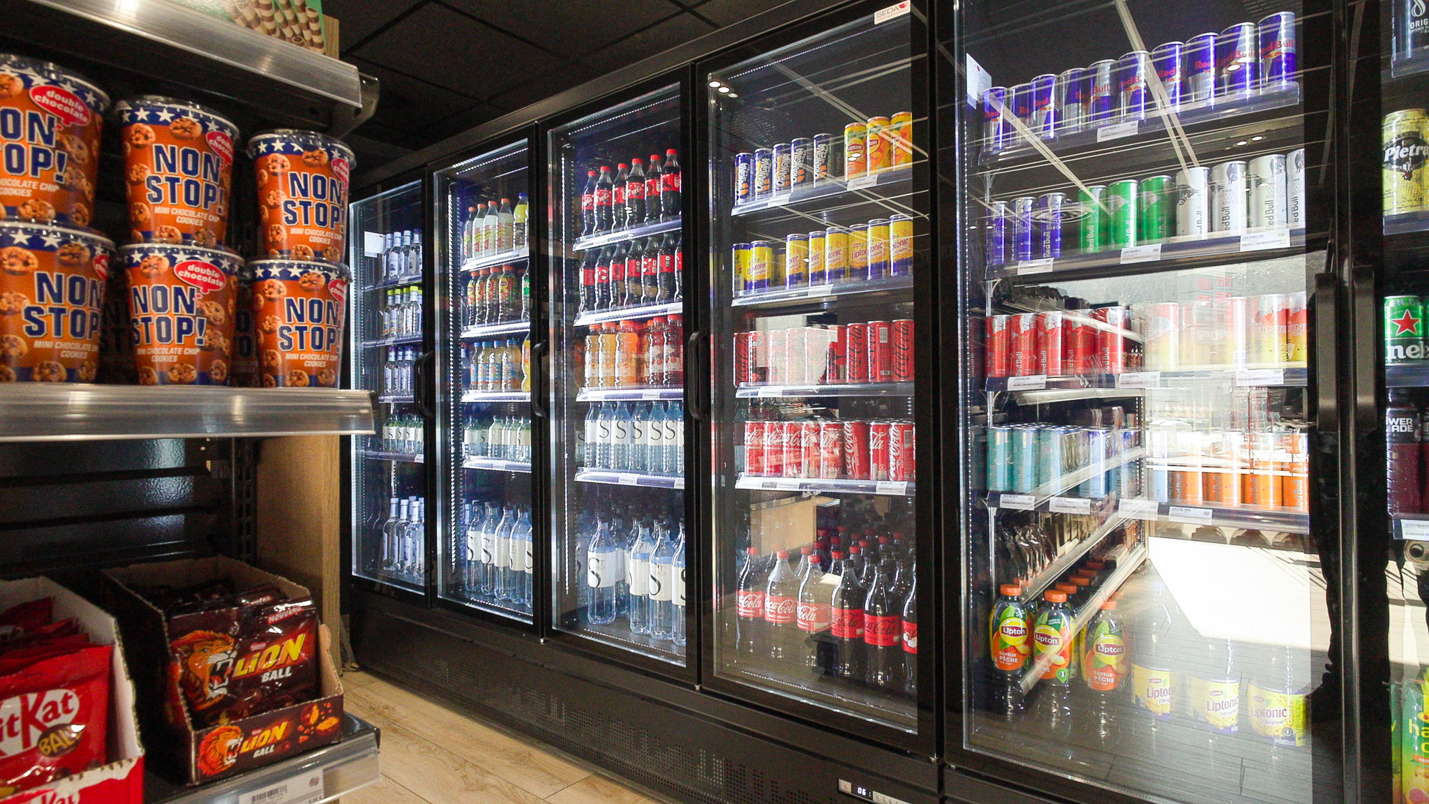 Boutique et snack de la station Benista